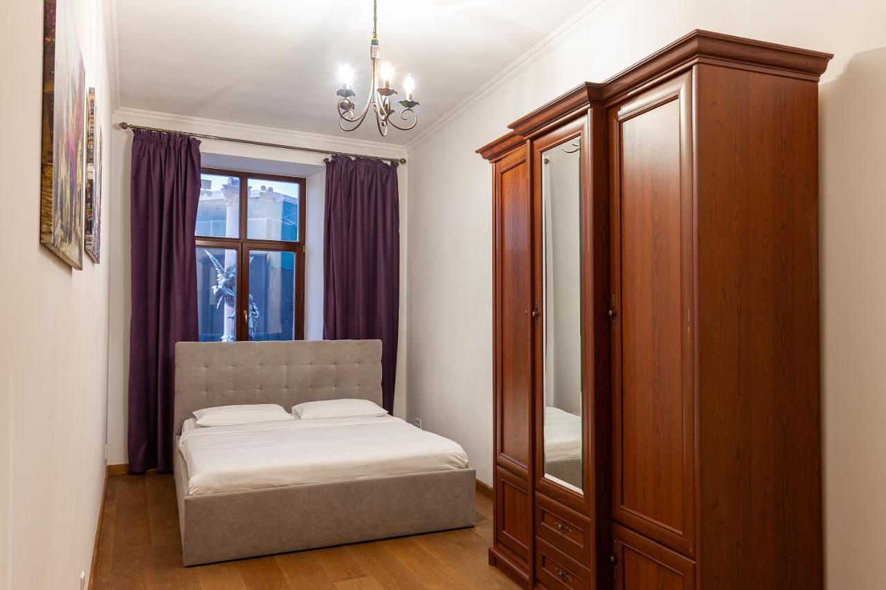 Romari Площа Міцкевича Lviv Ngoại thất bức ảnh