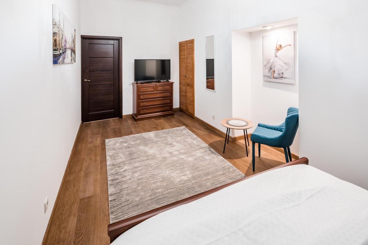 Romari Площа Міцкевича Lviv Ngoại thất bức ảnh