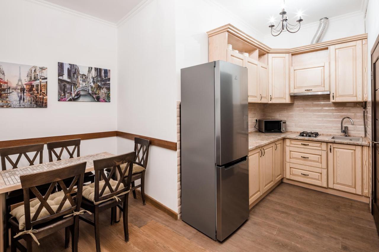 Romari Площа Міцкевича Lviv Ngoại thất bức ảnh